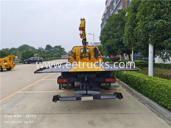 170HP Flatbed Wrecker with Crane